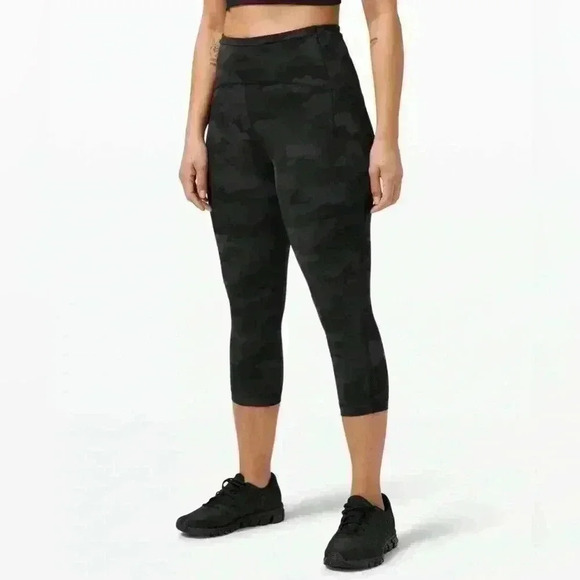 Lululemon Swift Speed  High-Rise Crop 21" - Picture 1 of 7
